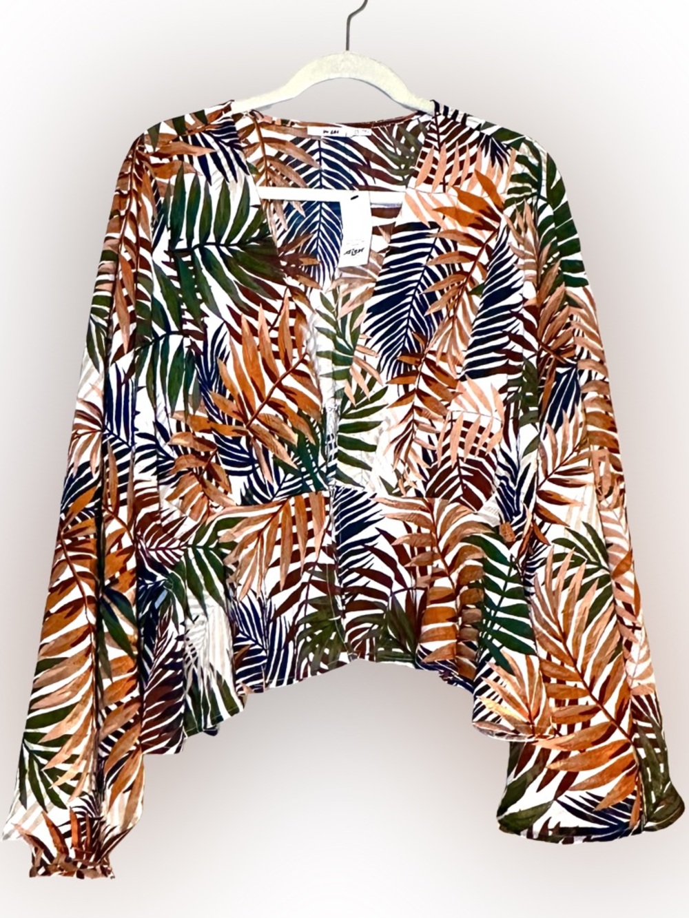 New FRANCESCA’S Ami Tropical Palm Bell Long Sleeve Boho Crop Top Resort Vacation